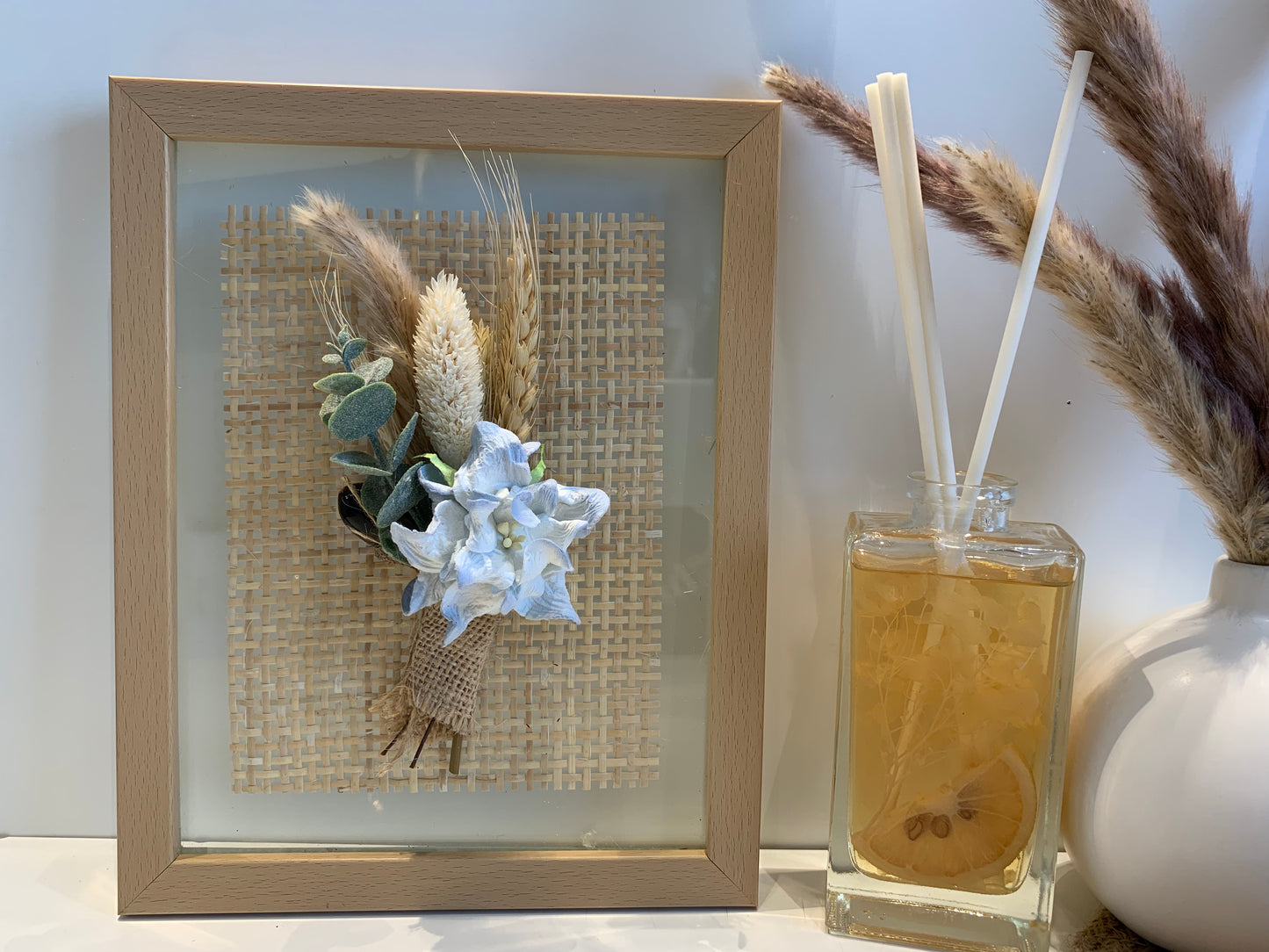 Aesthetic Frame 7