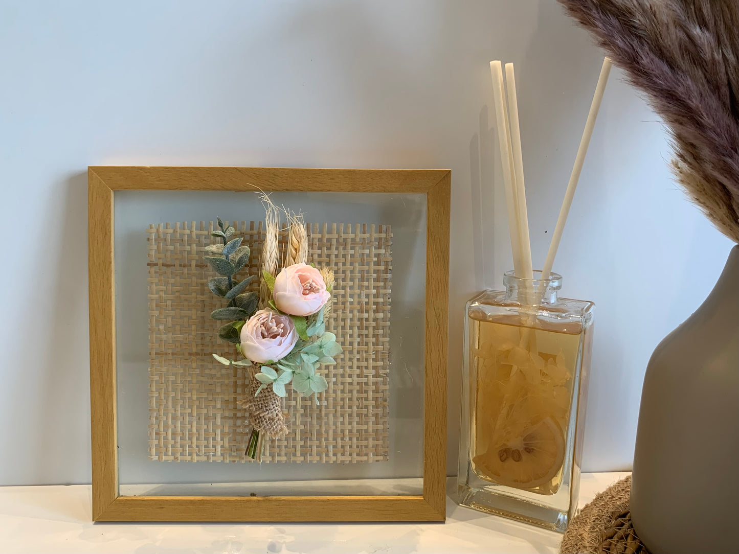 Aesthetic Frame 11