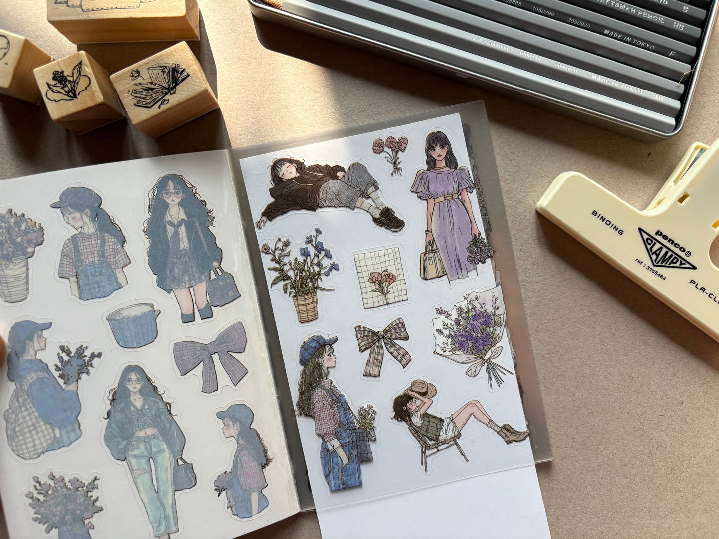 Cute Girl Book - Beige