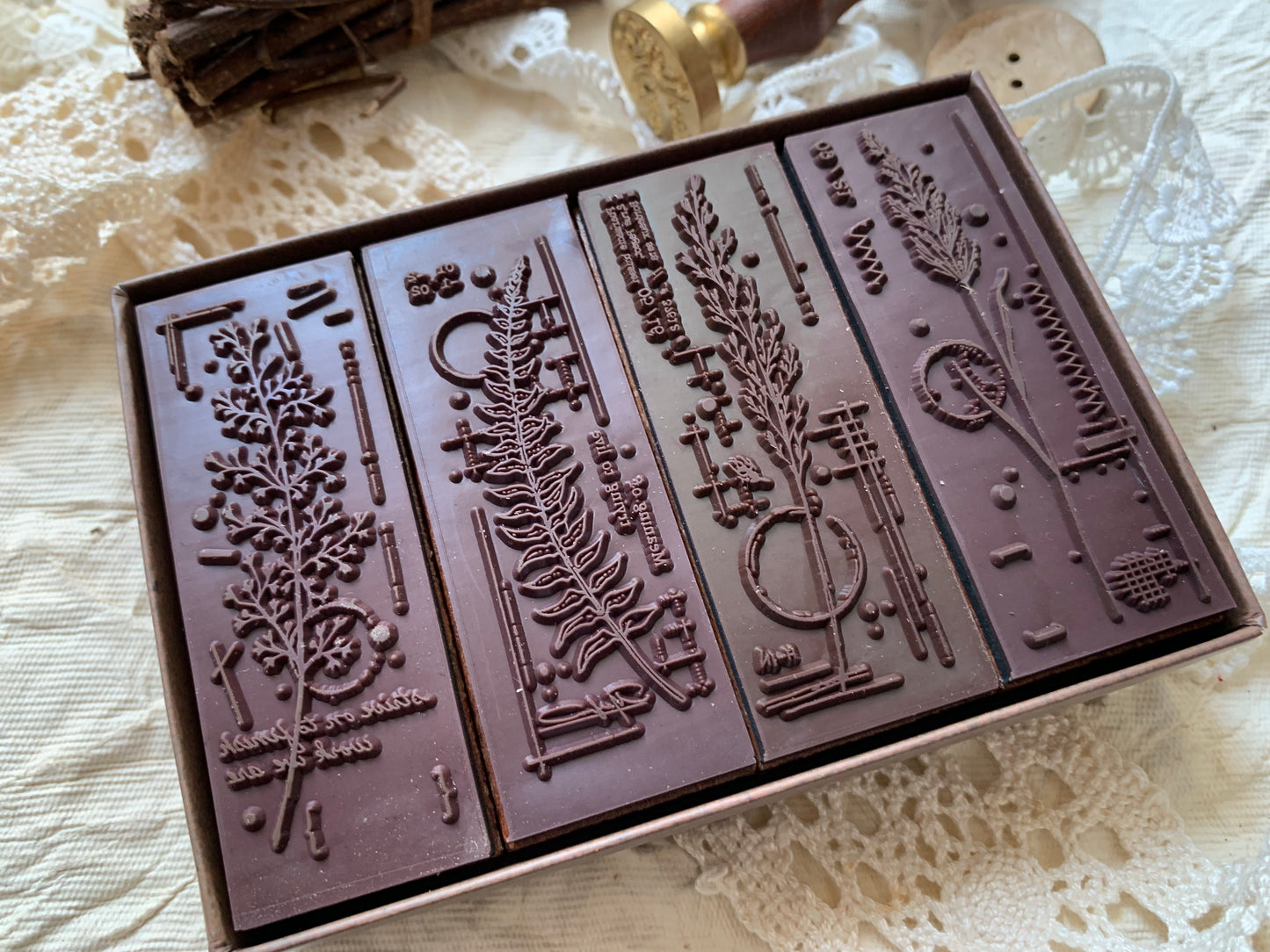 Botanical Stamp Set - 2