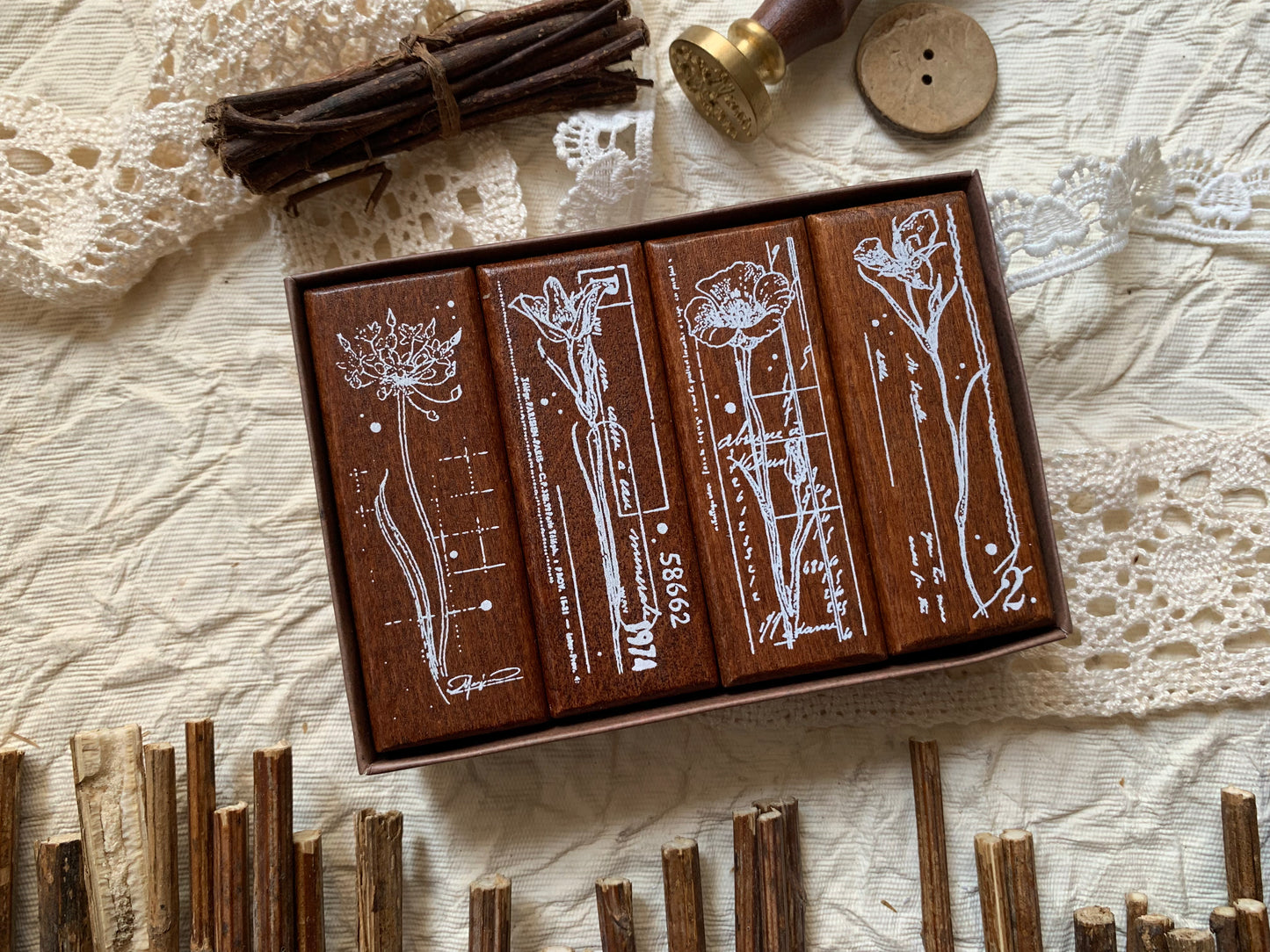 Botanical Stamp Set - 3