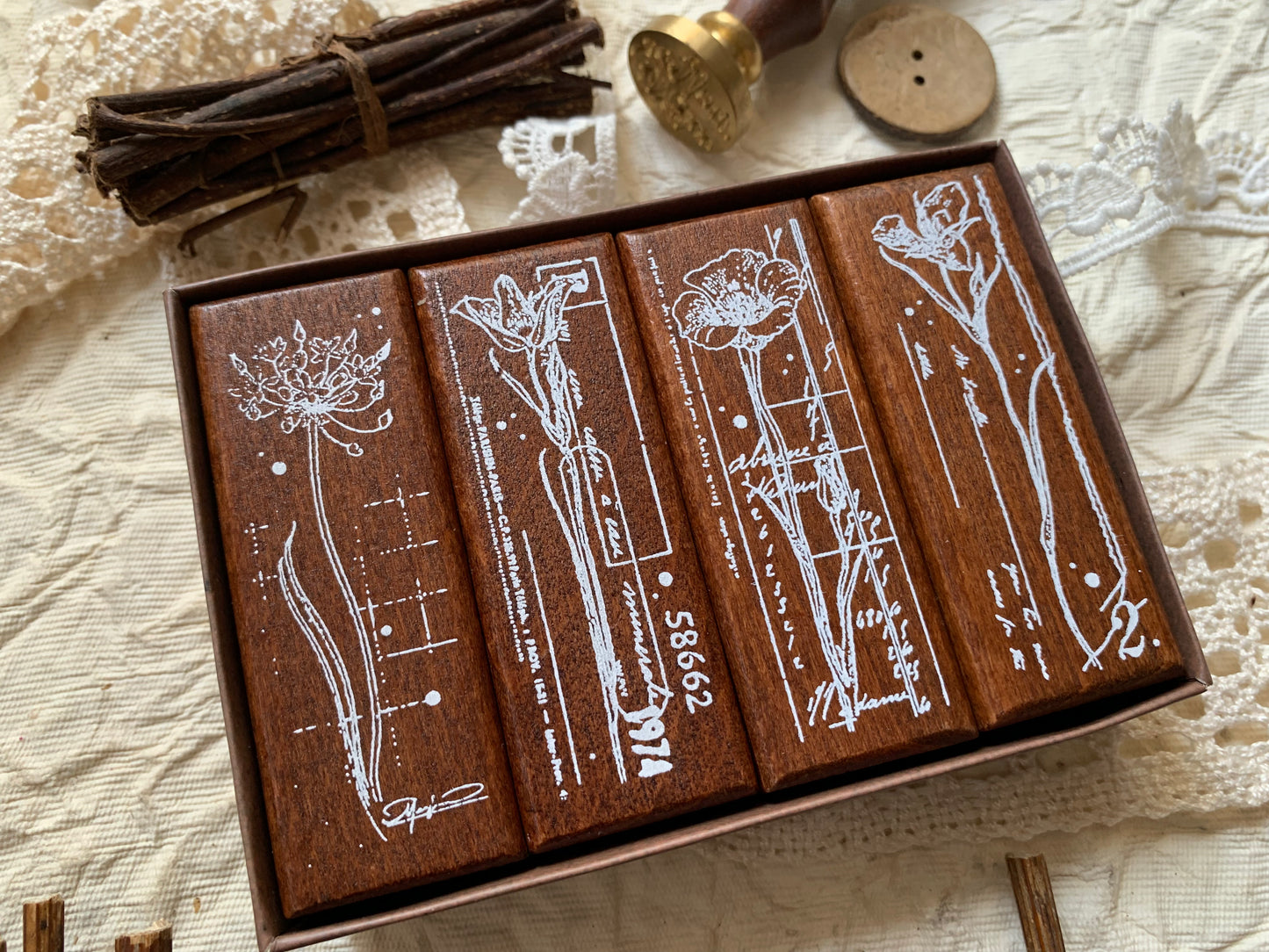 Botanical Stamp Set - 3