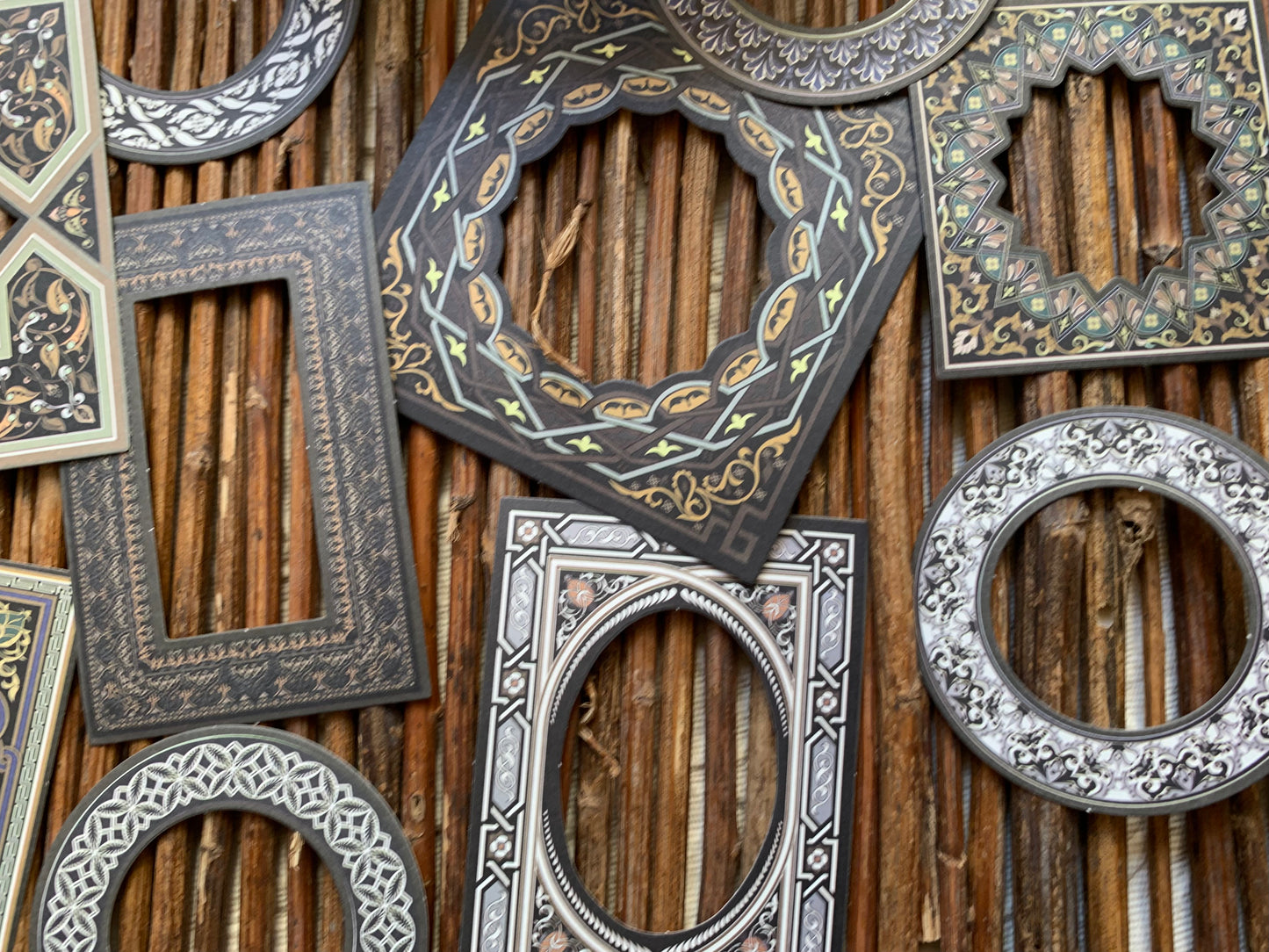 Designed Frame Set - Black