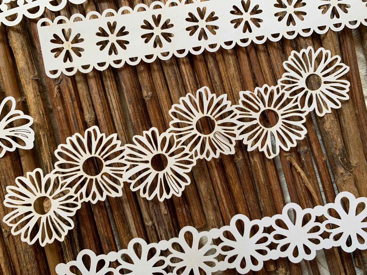 Lace Paper Doilies - Flower