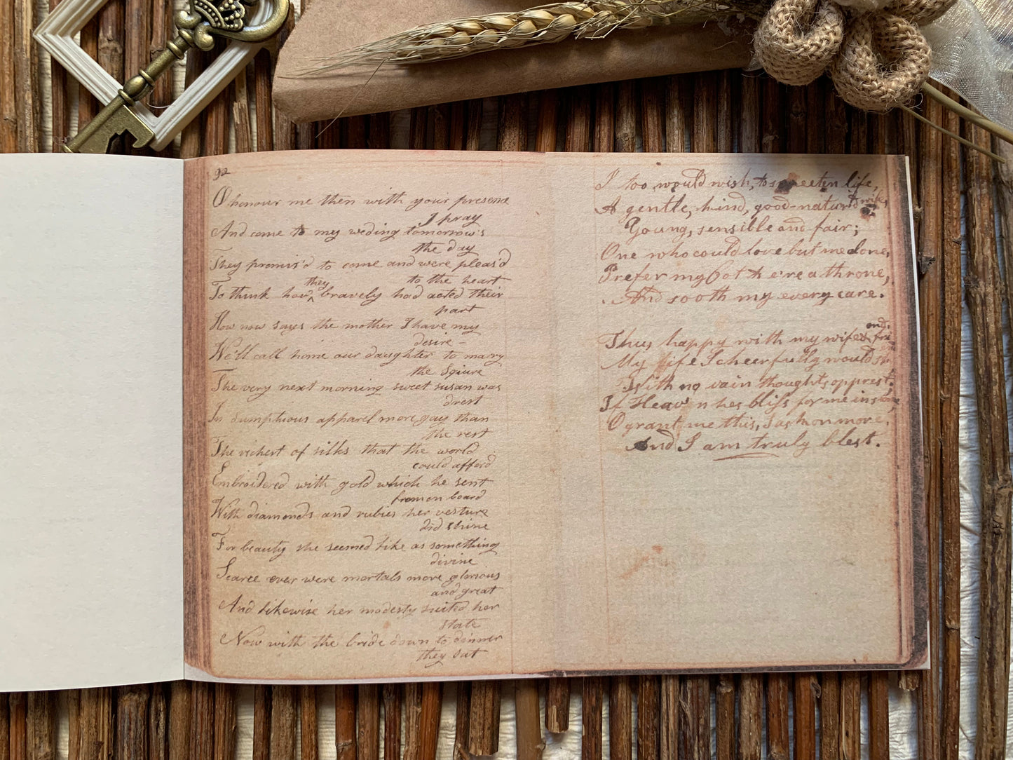 Horizontal Paper Booklet - Long Letters