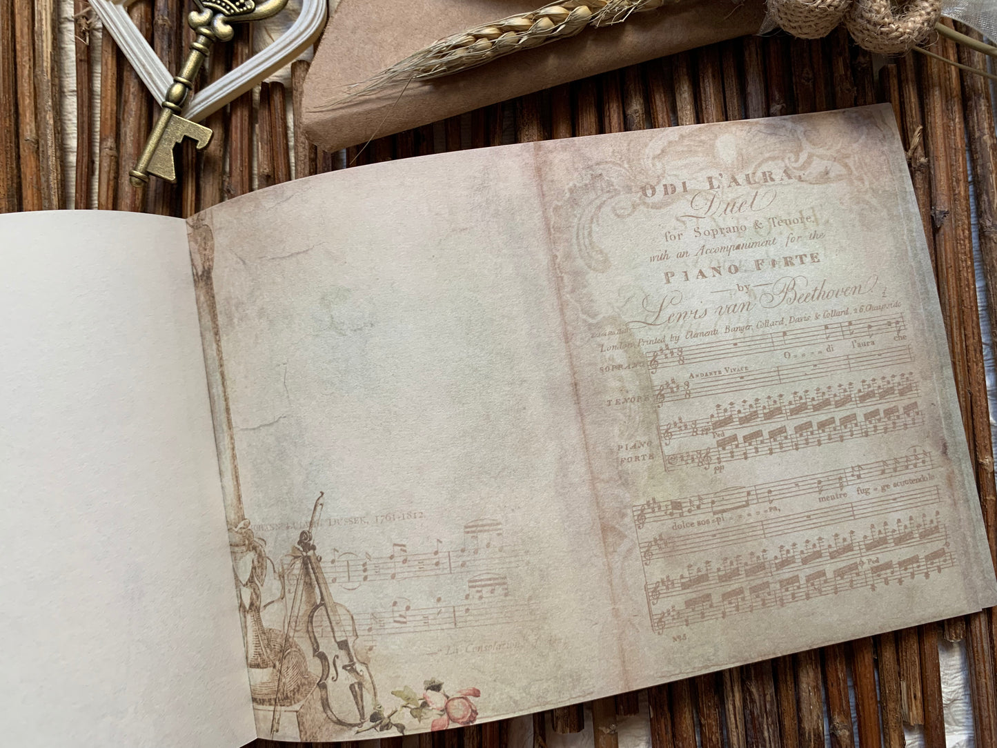 Horizontal Paper Booklet - Musical