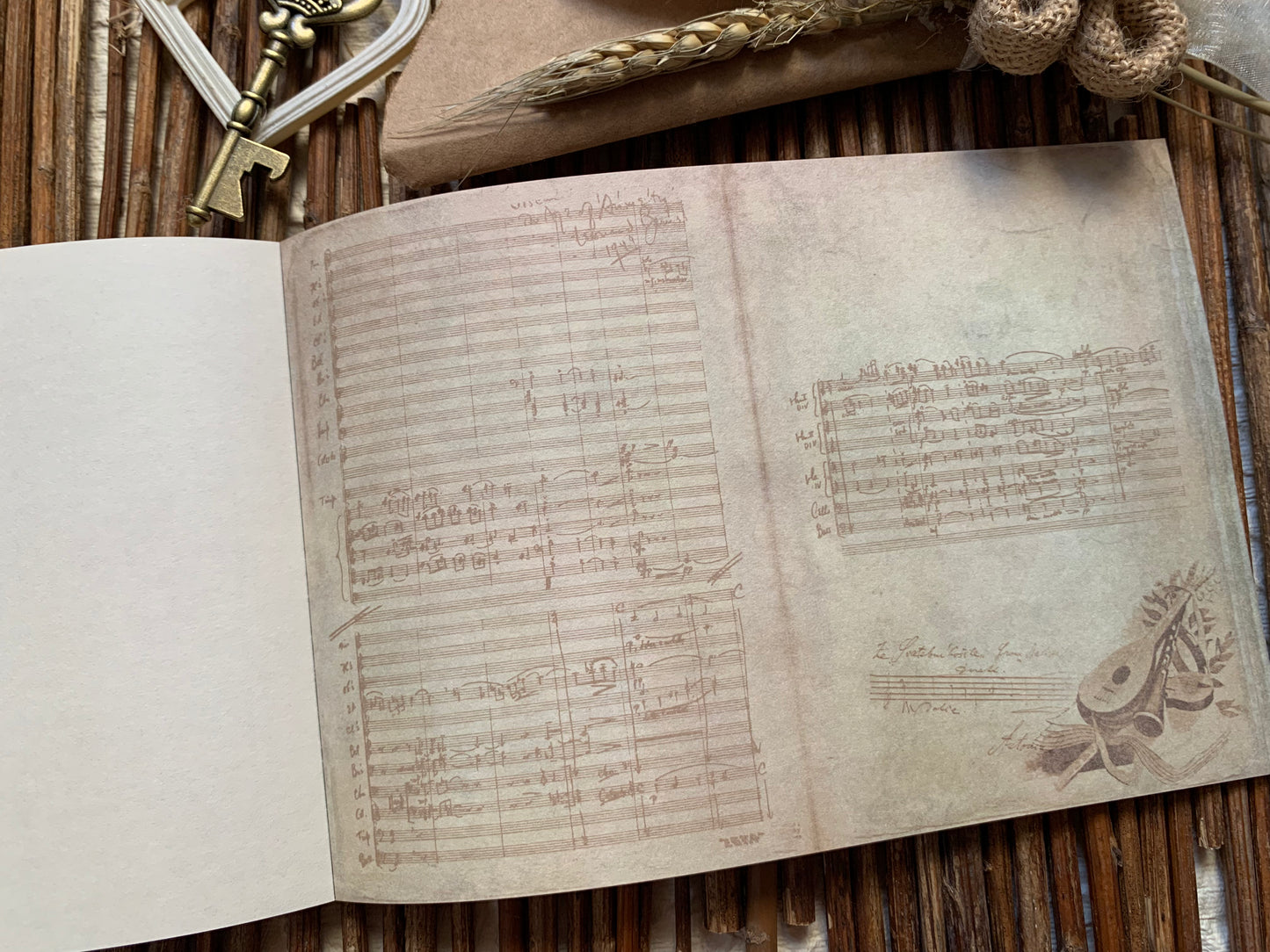 Horizontal Paper Booklet - Musical