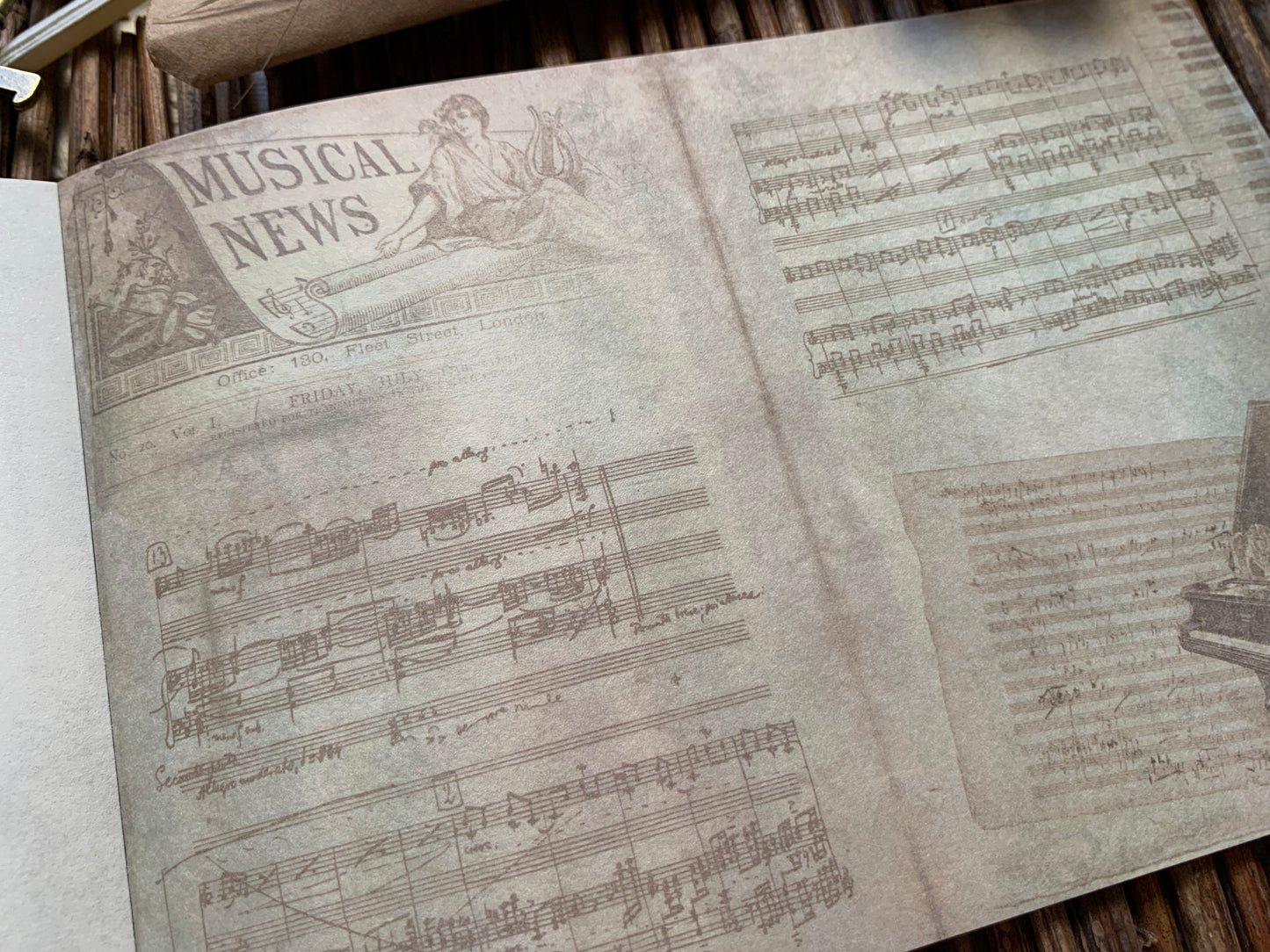 Horizontal Paper Booklet - Musical