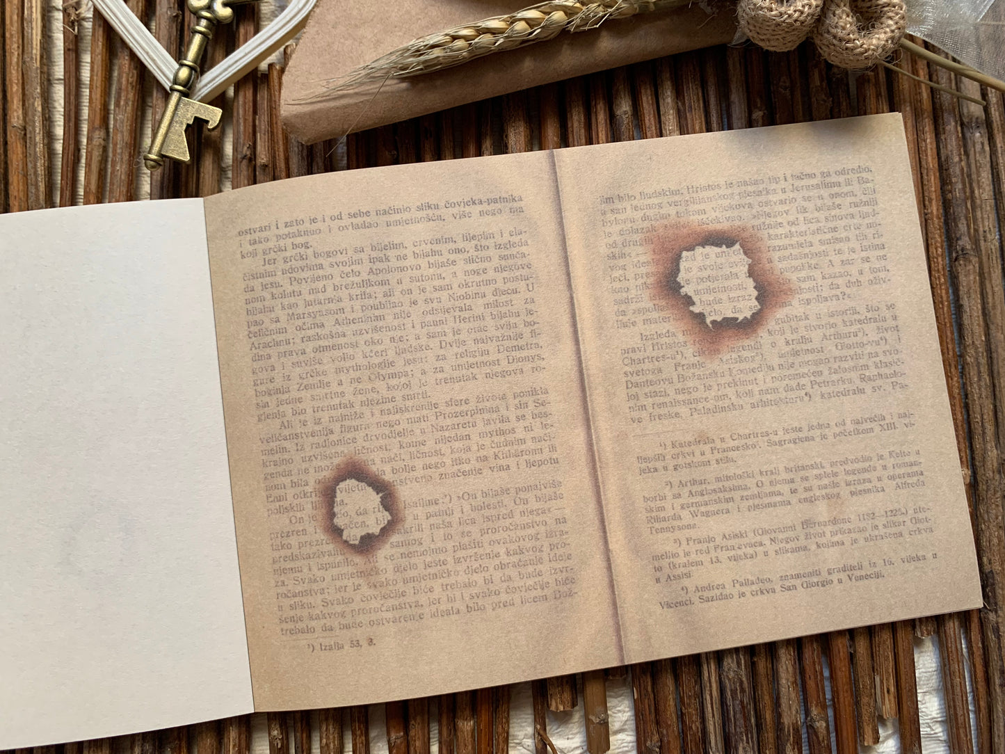 Horizontal Paper Booklet - Burnt