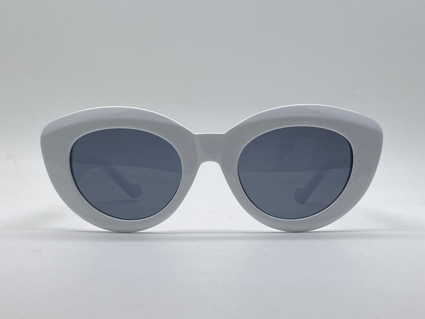 Thick Cateye Sunglasses