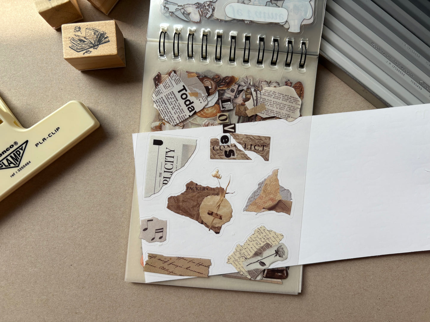 Spiral Vintage Booklet - Blue