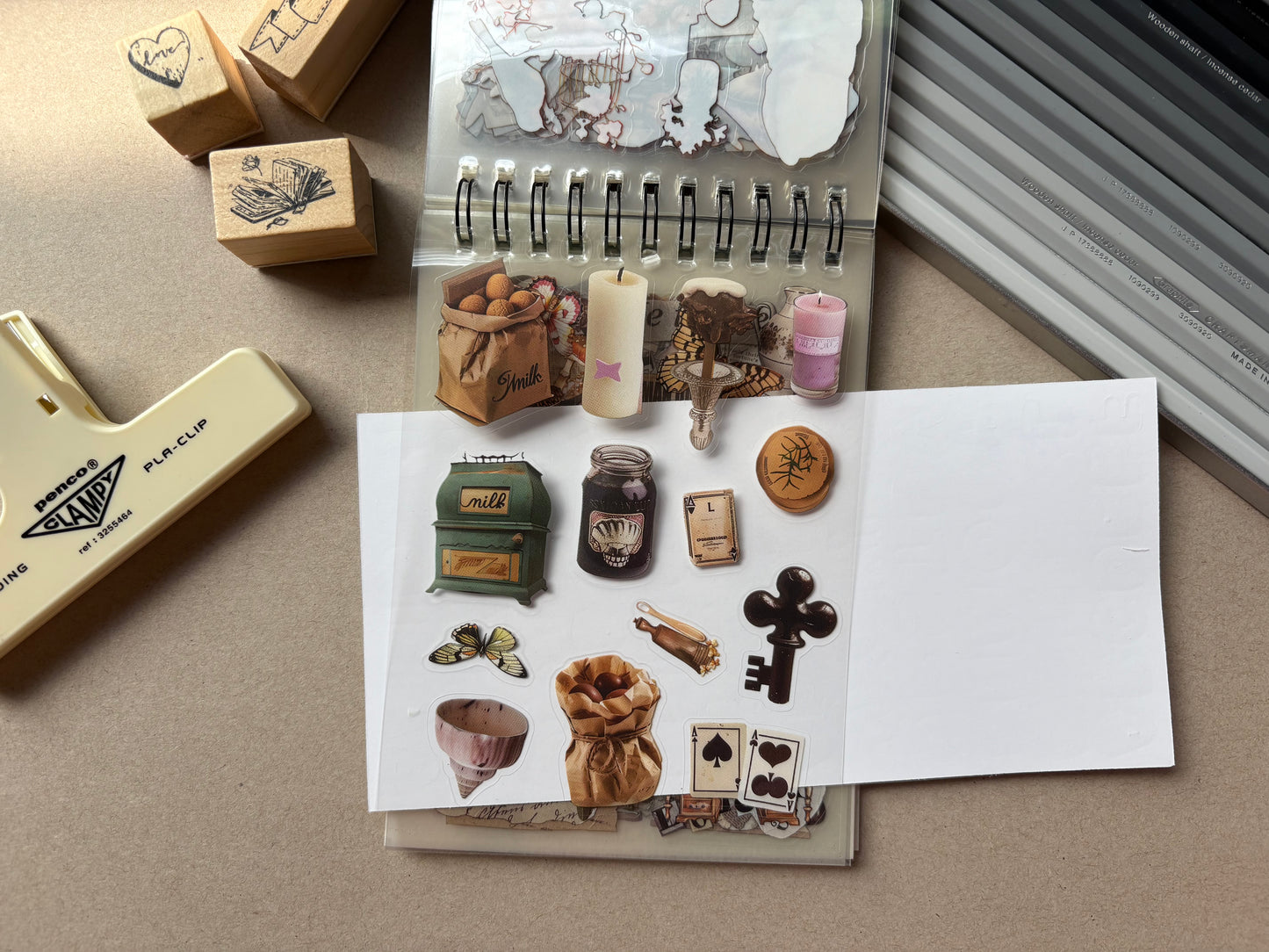 Spiral Vintage Booklet - Blue