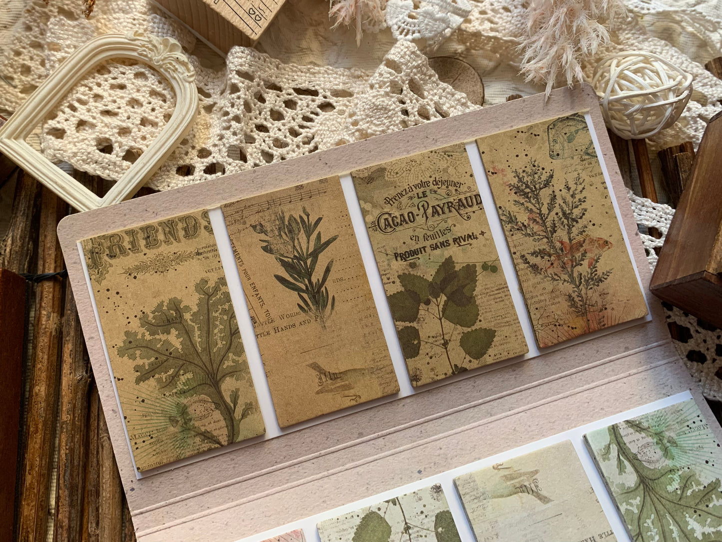 Multiple Booklet Folder - Botanical