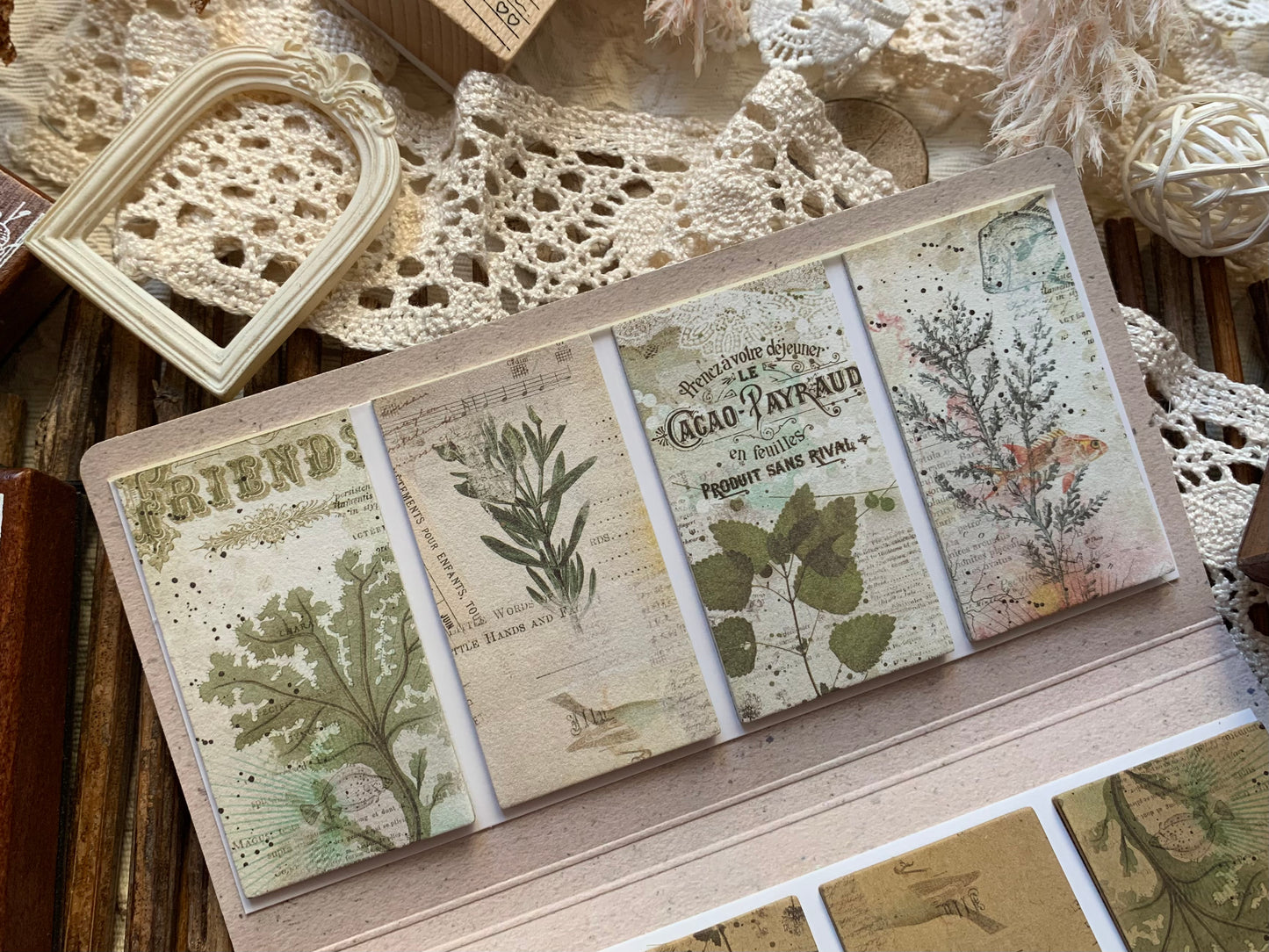 Multiple Booklet Folder - Botanical