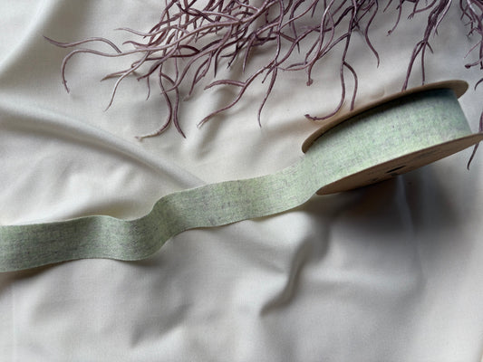 Aesthetic Textured Lace - Green