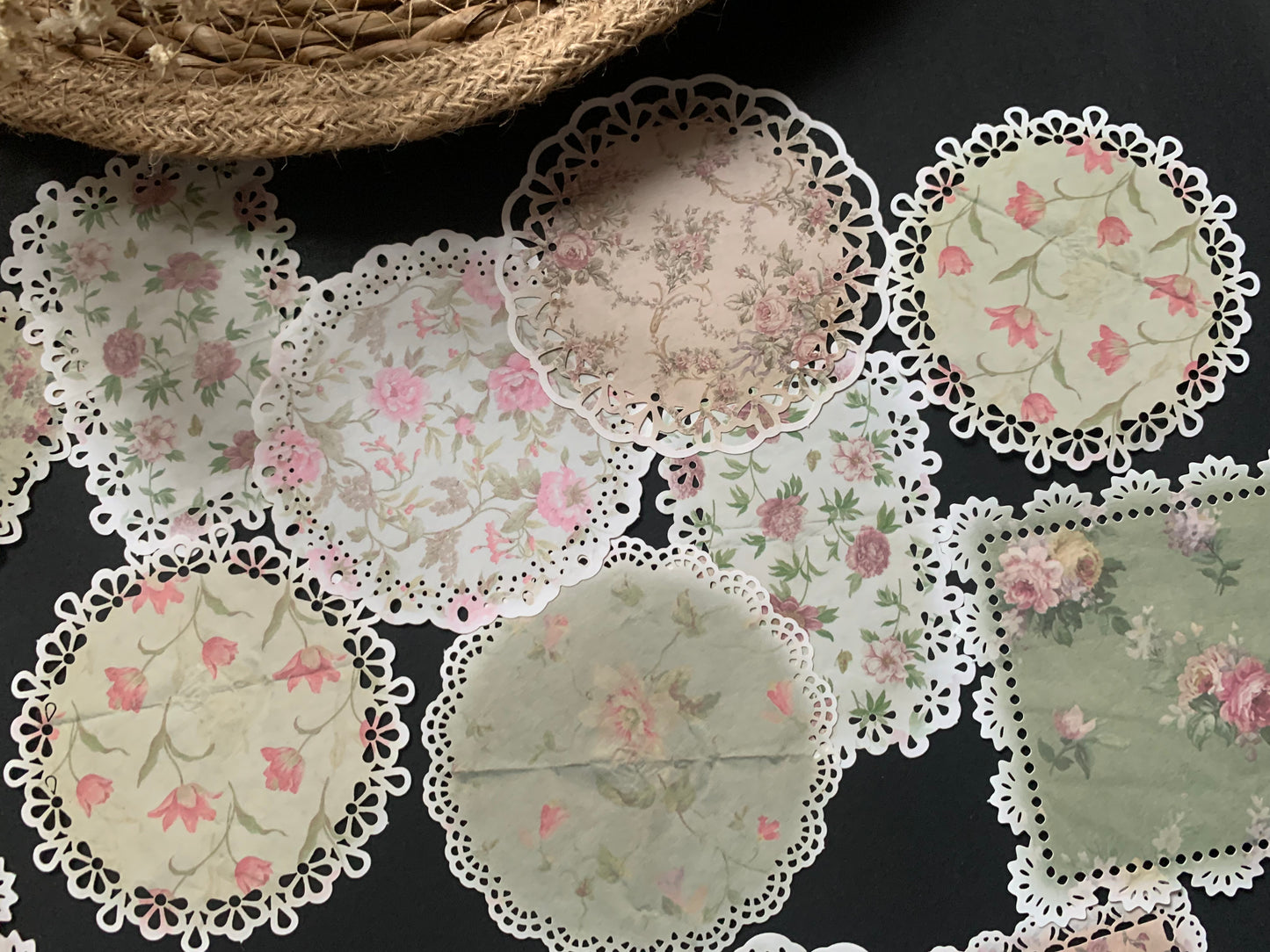 Aesthetic Doilies - Floral