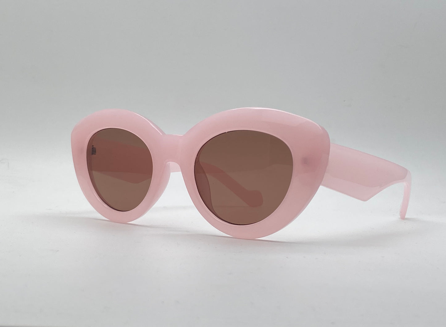 Thick Cateye Sunglasses
